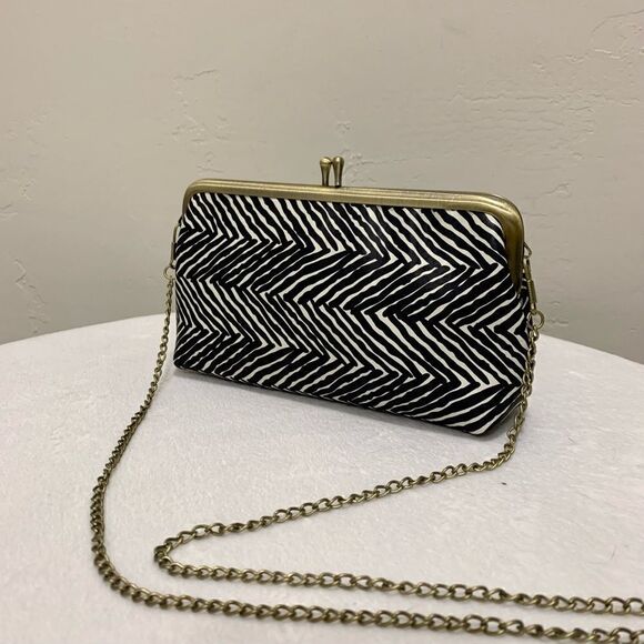 Handmade Genuine Calfskin Kisslock Clutch/Cosmetic bag/Phone Case/Crossbody - Picture 7 of 14